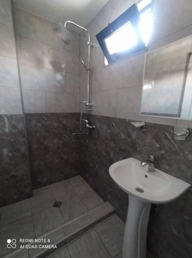 Solmar Guest House Kobuleti Esterno foto