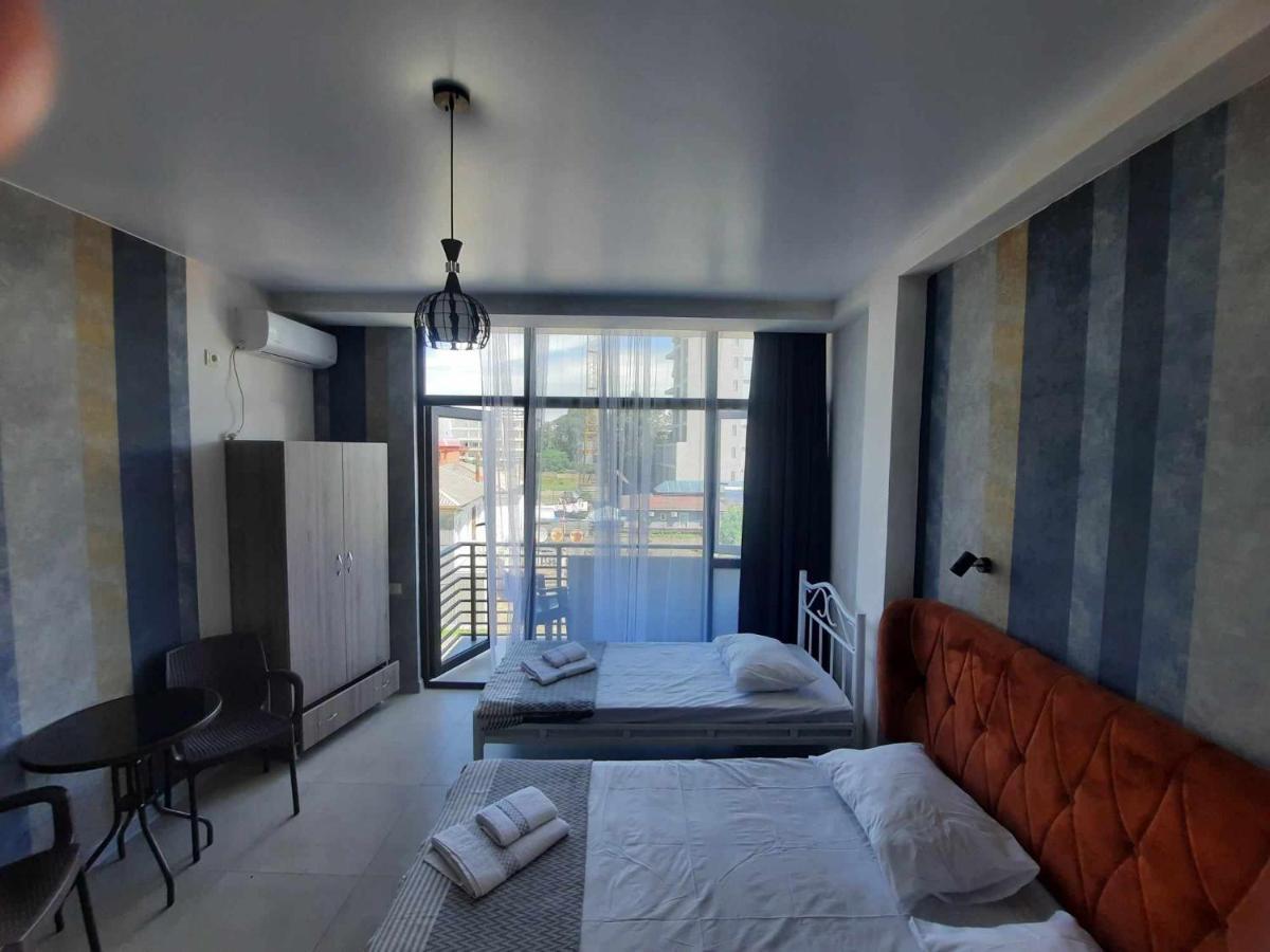 Solmar Guest House Kobuleti Esterno foto